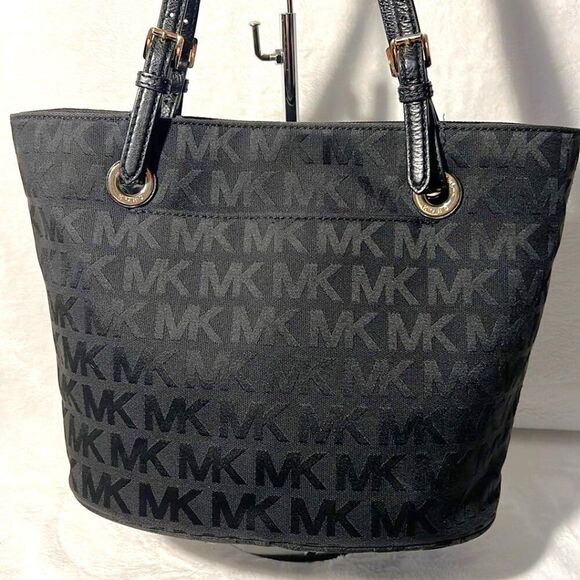 Michael Kors Signature MK Tote - Medium Size - EUC - Picture 1 of 13